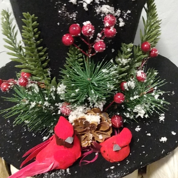 Hat Tree Topper - Picture 2 of 5